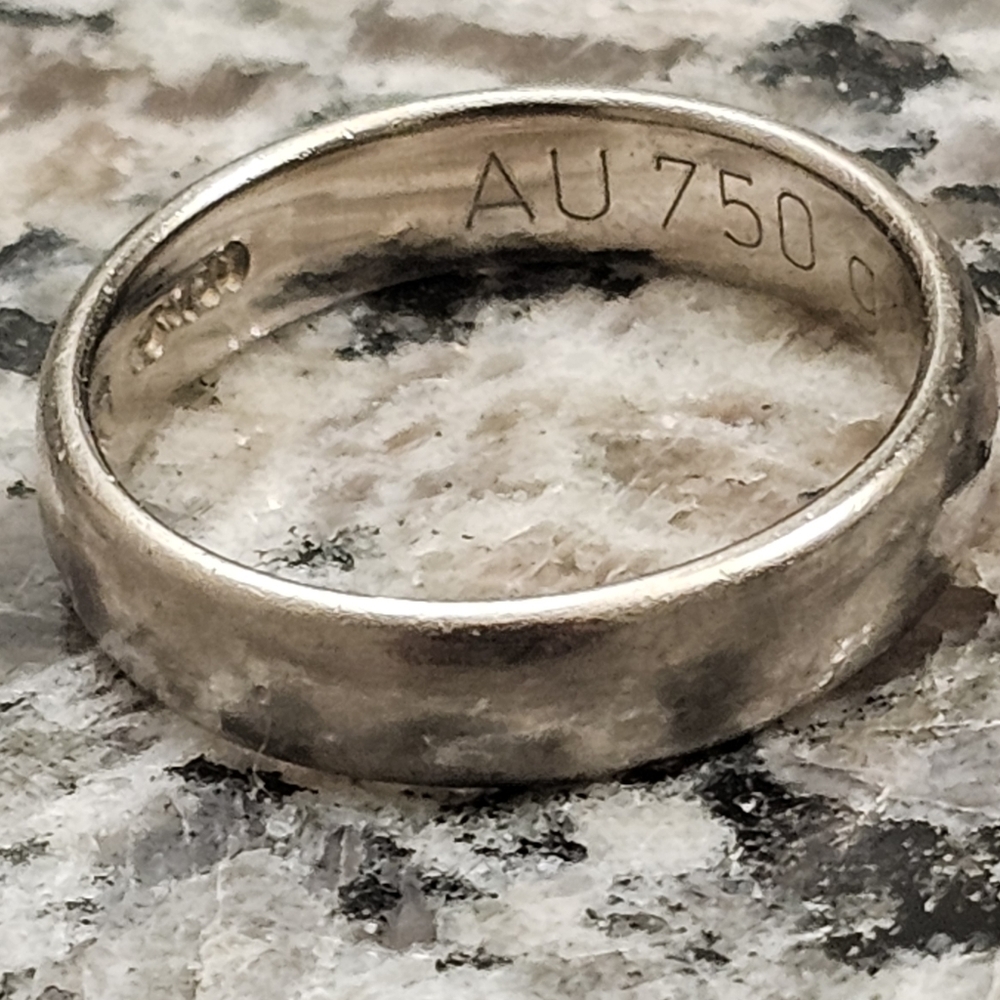 Niessing 18k Gold Band Size 6.5